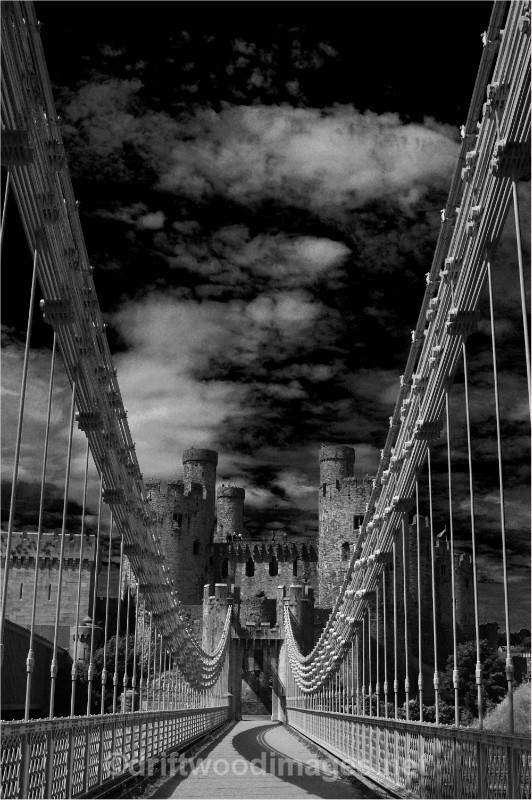 Conway suspension bridge 2 bw - Llandudno and Conwy, North Wales