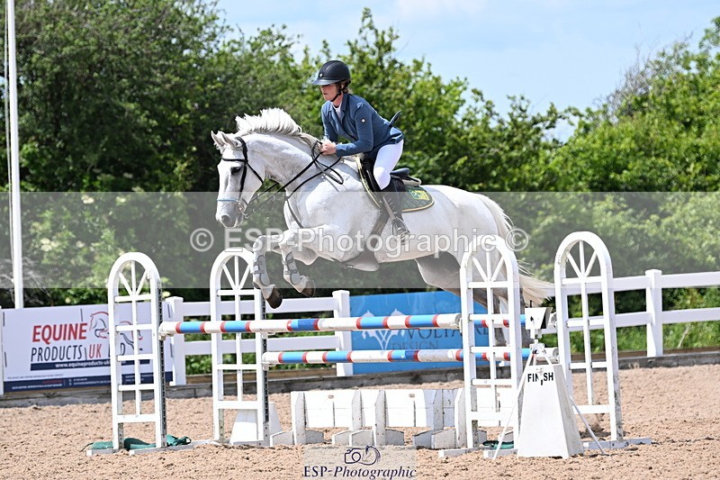 240619A-142948-00616 - Cls 4 Snr Newcomers and 1.10m Open