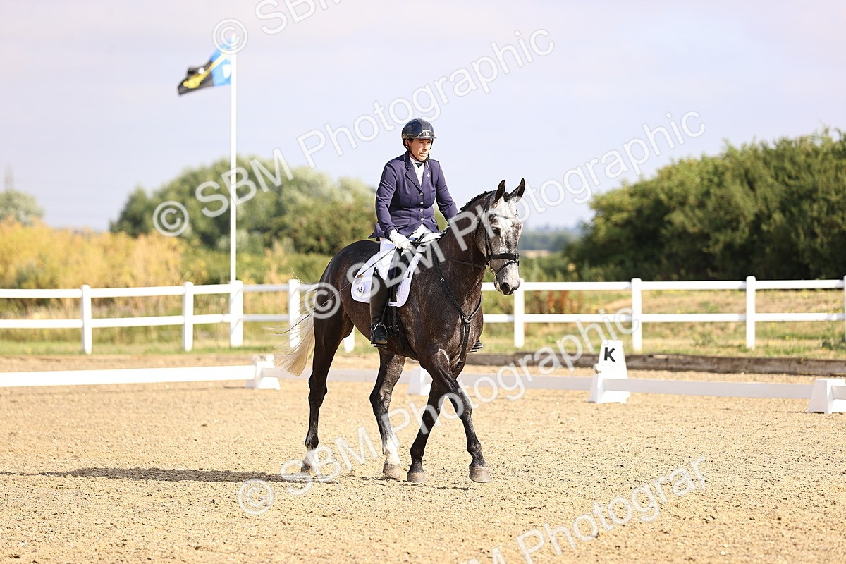 SBM_008498 - Novice 5 - 08.30-9.33