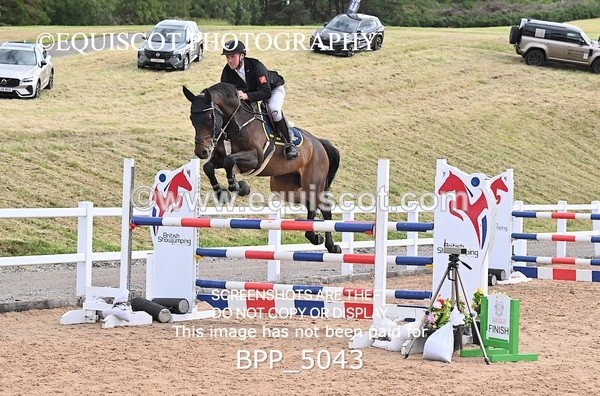 BPP_5043 - CLASS 7 THURS Redpost Equestrian Senior Foxhunter/1.20m Open