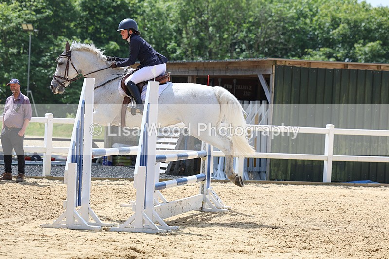 3E7A0466 - Class 10: Senior 95cm open