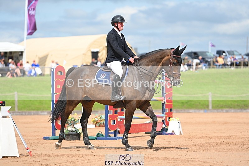 230721A-153352-07307 - Cls 10, 2 Star Big 1.45m Start to break