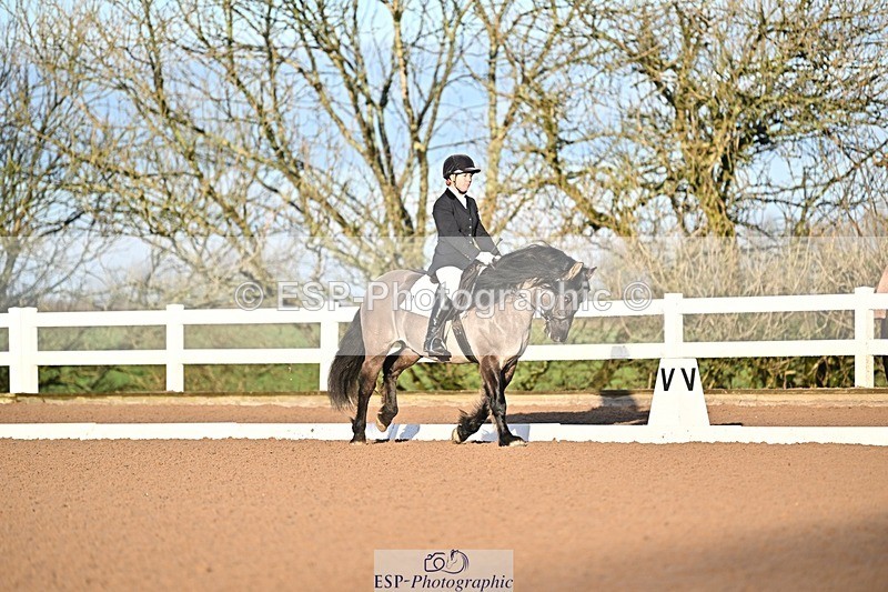 241214-093657-00979 - 117-Janine.Paterson-Pottertonpark.Mulreesh