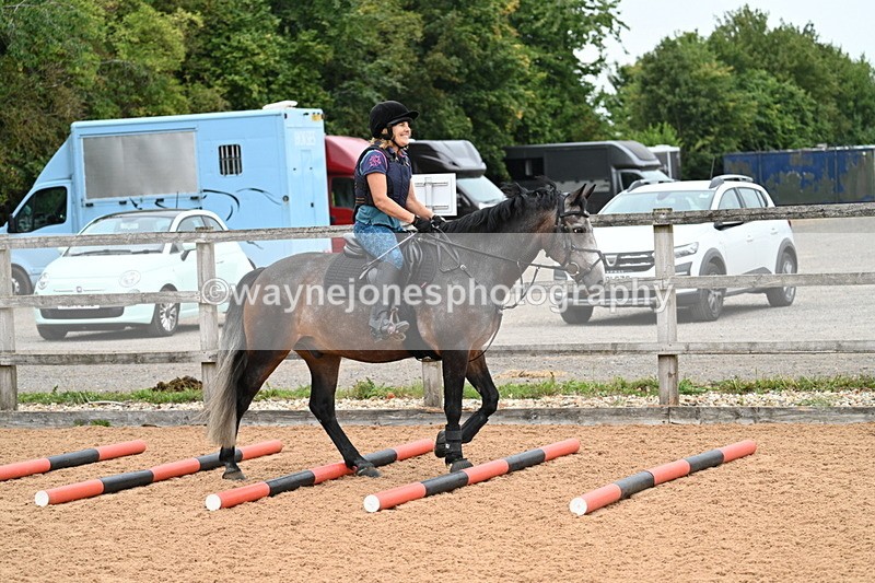 WJ7_7522 - Poles 10:00am