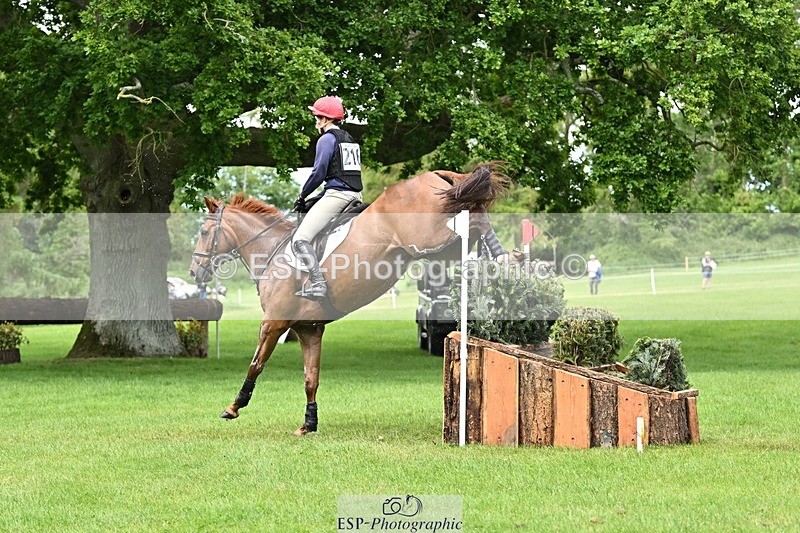 240525-151642-16239 - 216-I'M_A_WONDER-Rosie_Bradley-Hole