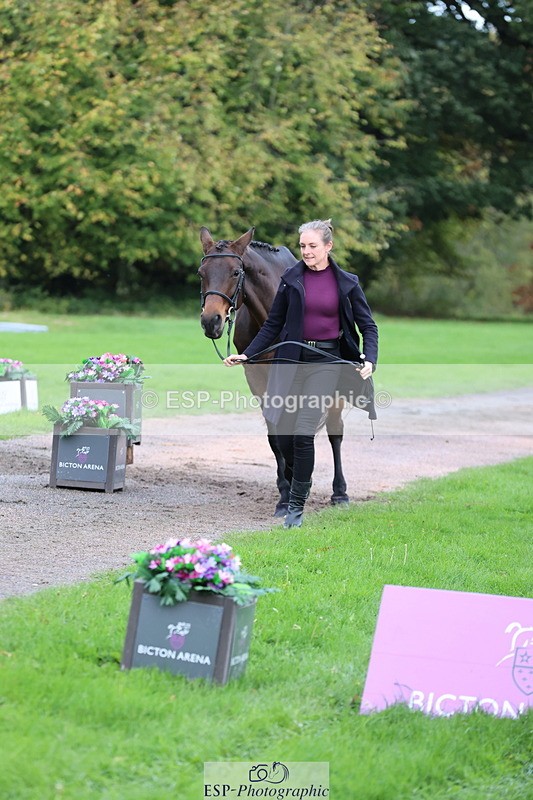 251026A-105542-23373 - G-551-Helen.Daly