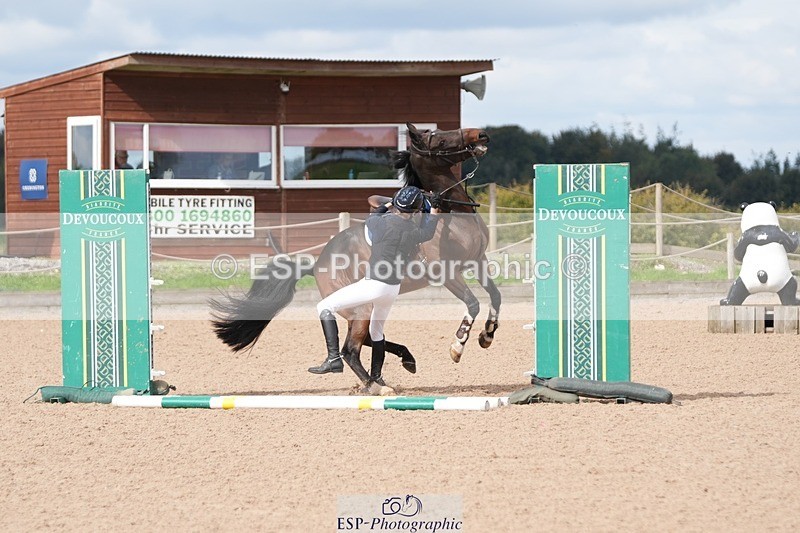 250921-122052-02895 - Cls 9 Pony Foxhunter and 1.10m