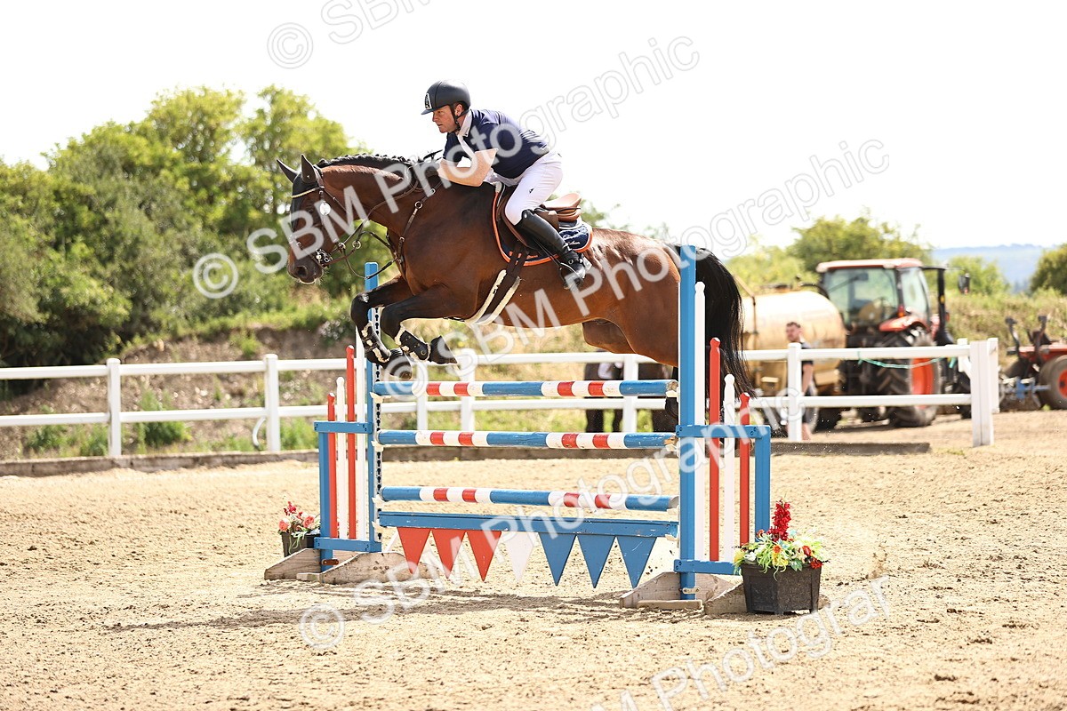 SBM_000418 - Class 15 - Redpost Equestian Senior Foxhunter - 1.20m