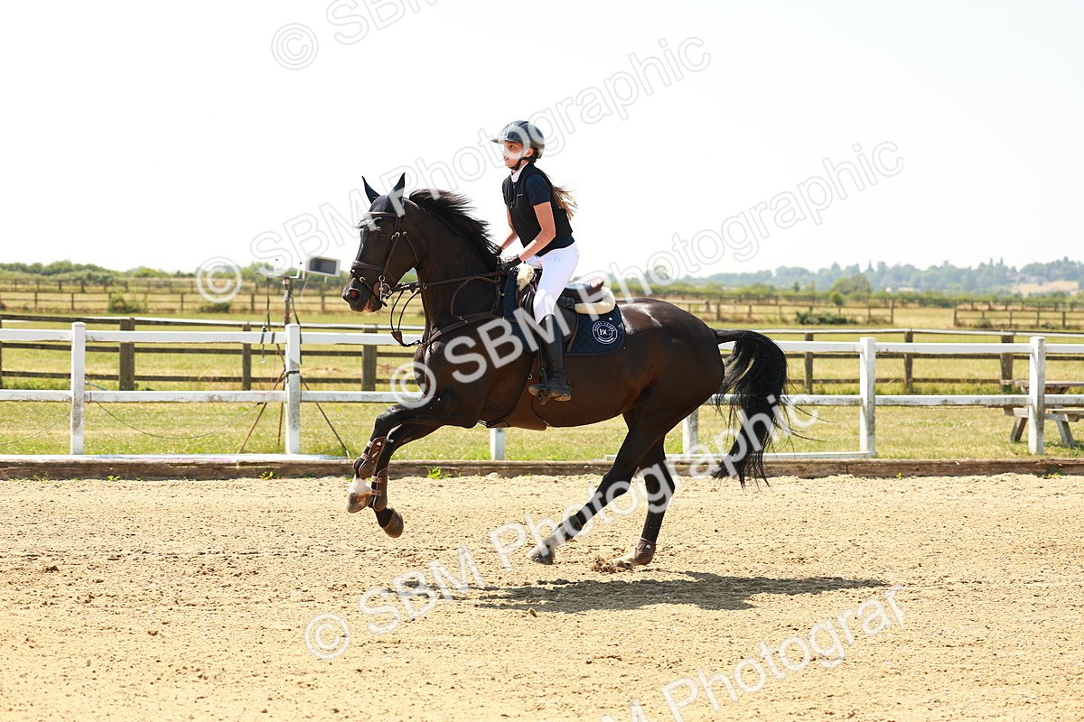 SBM_001351 - Class 4 - Senior Newcomers - 1.10m