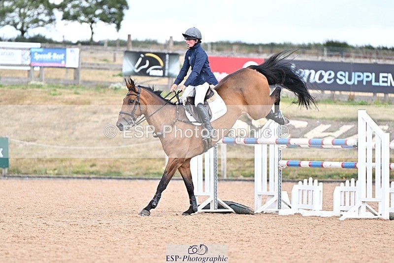 260819-144454-01213 - Cls 6 Foxhunter and 1.20m