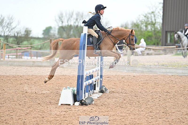 240505A-090944-03421 - Cls 1 Pony Intro 70cm