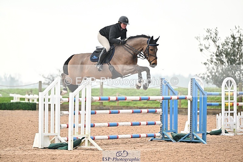 250122-142802-00643 - Cls 6 Foxhunter and 1.20m