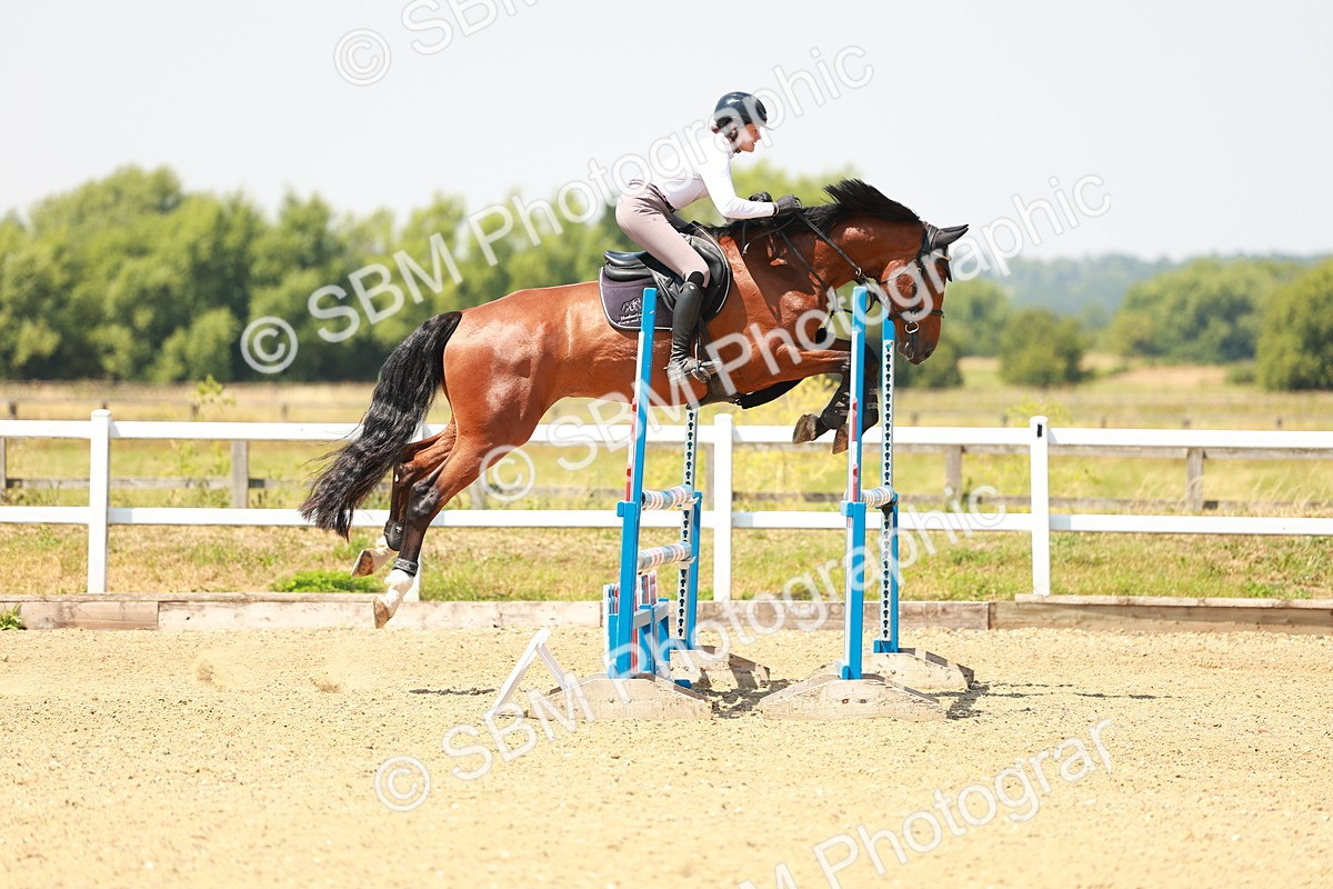 SBM_001562 - Class 4 - Senior Newcomers - 1.10m