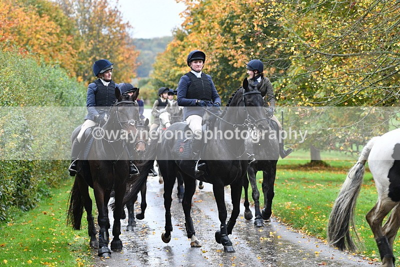 WJ5_6327 - B&B walk back for Hunt Tea !