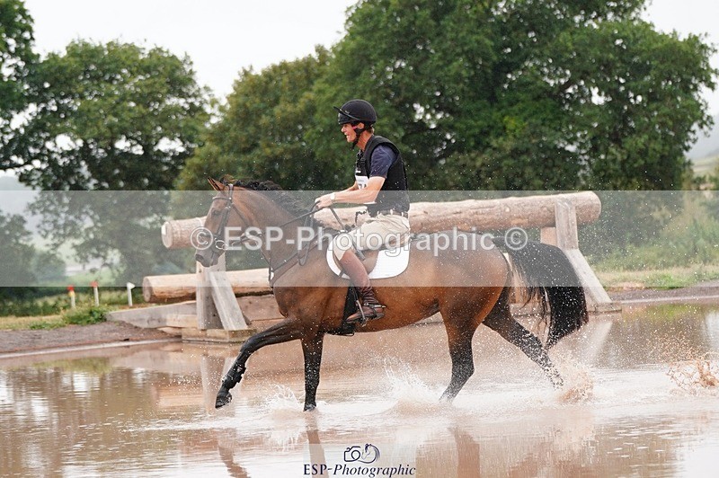 250803A-131404-13803 - M-574-William.Fox-Pitt-JABBEKA