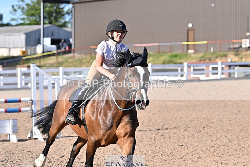 250708A-184346-00637 - 90cm Classes