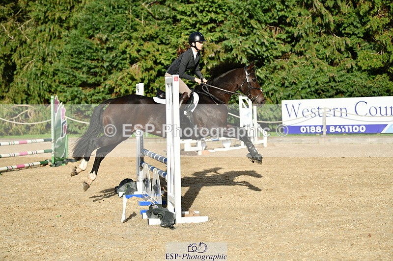 251004A-163338-02116 - Classes 10 & 11 80cm