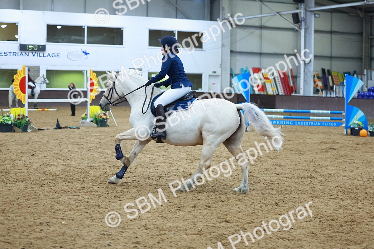 SBM_003687 - Class 4 - Pairs