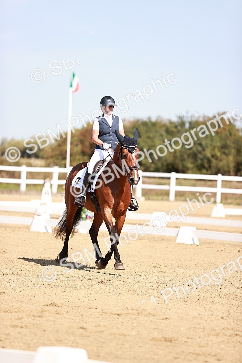 SBM_004427 - Class 12 - Novice 5 - 10.31-11.41