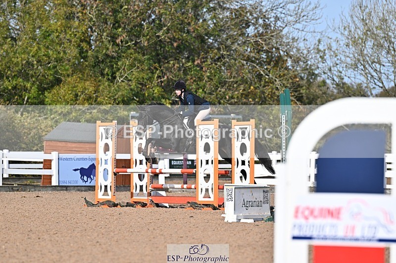 261028-110821-00191 - British Novice and 90cm