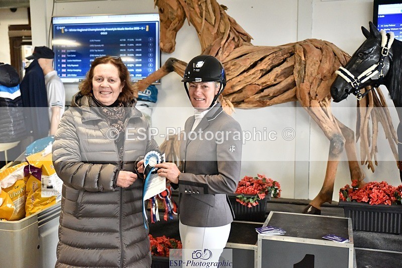 250215-153700-04472 - Medium Gold Presentations