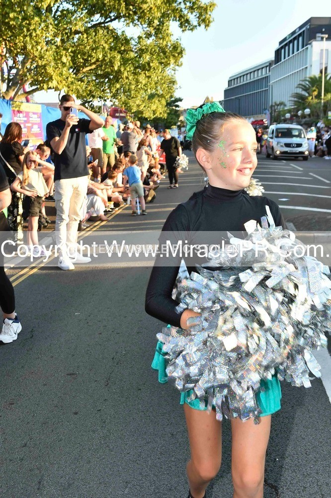 SH4_3532 - Carnival Procession.