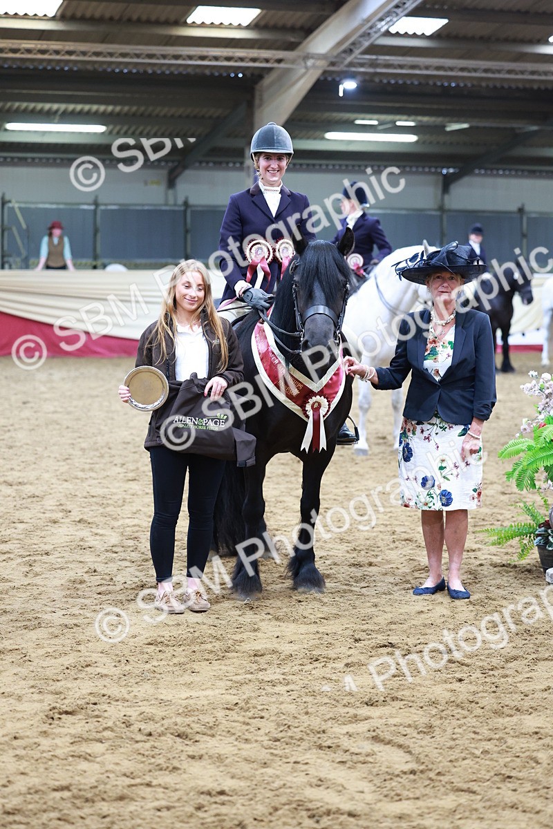 SBM_18897 - Class 952 - M&M Ridden Supreme Final