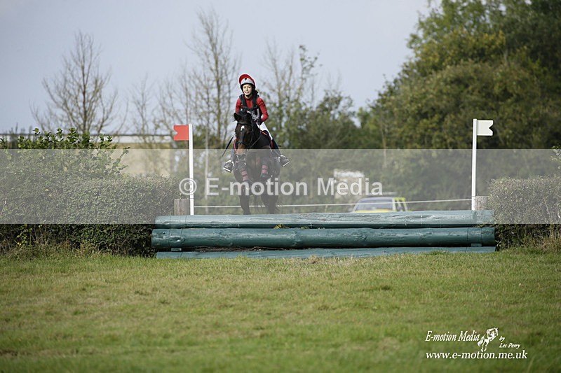  WWHT 171021 2906 - Intermediate (0.90m)  17/10/21