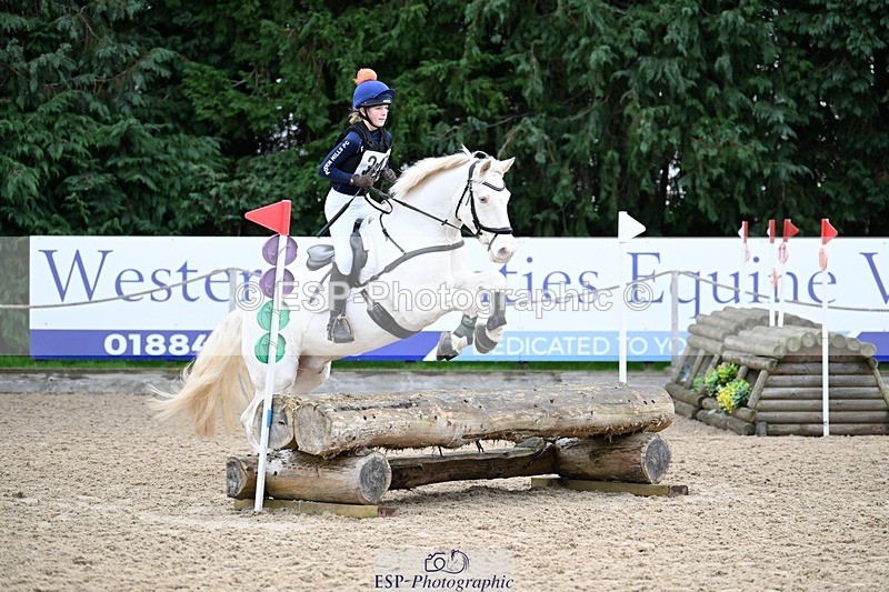 241117-085117-02679 - Cls 1 70-75cm Start to 9.00