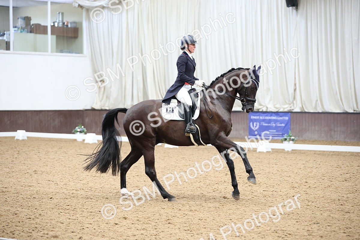 SBM_004499 - Class 9 - FEI Inter 1 Gold - 15.55-16.43