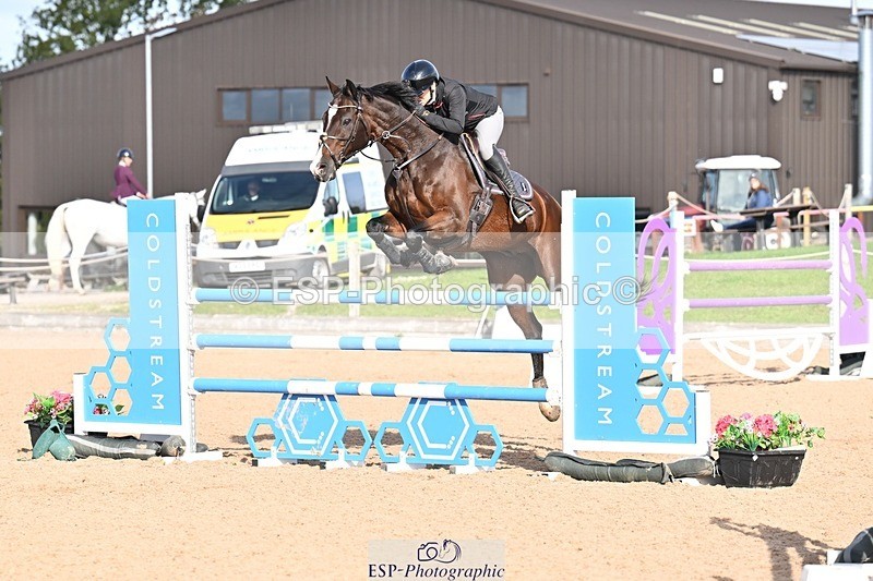 251005-104133-02831 - Cls 15 Foxhunter and 1.20m