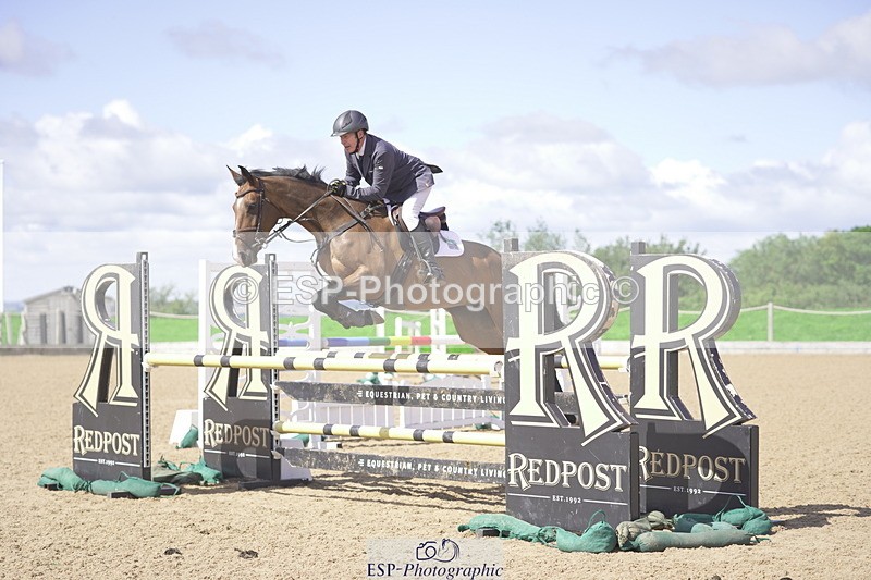 230806A-110730-01513 - Cls 13 Snr Newcomers & 1.10m Open