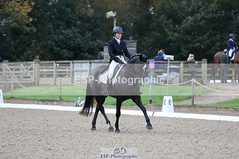 241024-093829-01121 - 128-Lottie.Turnell-TRICKLE