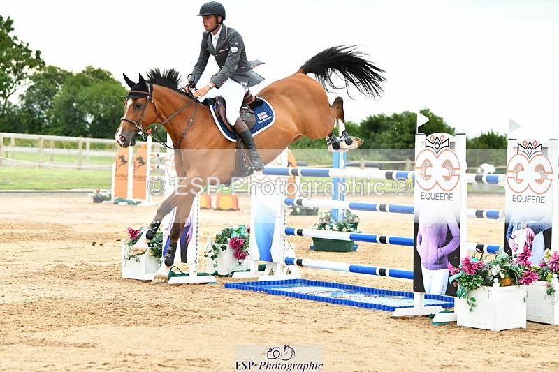230720A-153423-03932 - Cls 9, 2 Star Big 1.40m Start to break