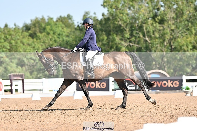 250816-100040-03020 - 096-Louisa.ChattingFirst.Mohican.II