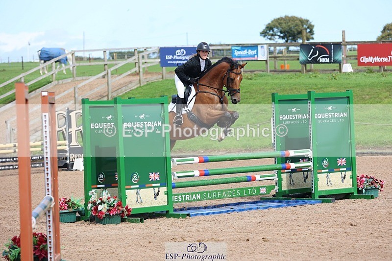 250911-141838-02391 - Cls 5 Chard Snr 90cm Speed Derby