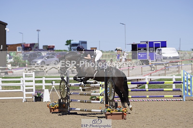 230624A-150858-02144 - Cls 26 Pony Foxhunter & 1.10m Open