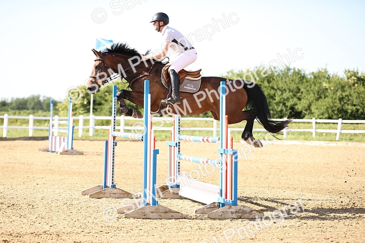 SBM_003118 - Class 5 - Senior Foxhunter - 1.20m