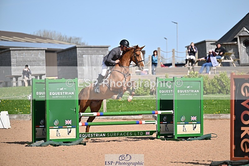 260408-104817-00242 - Cls 2 British Novice and 90cm