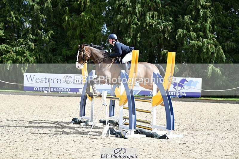 240324-115845-02411 - Cls 9 Snr 1.05m Open