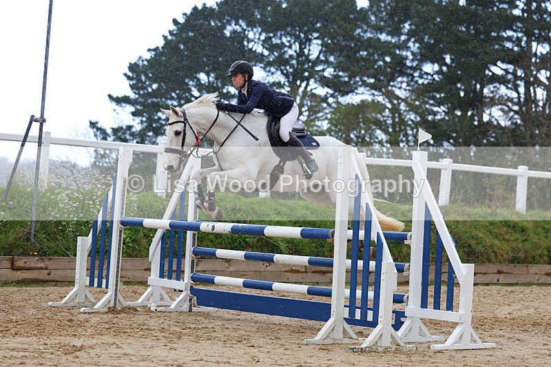 3E7A1536 - Class 6: Senior 1.05m