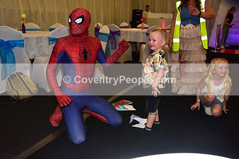 CON-013 - Joey and Ella
