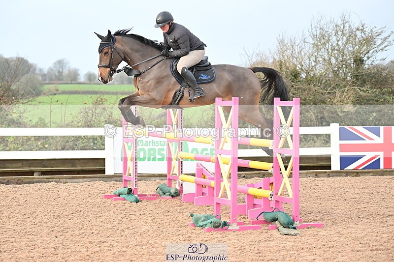 231209A-115958-01688 - Cls 12 Newcomers & 1.10m Open