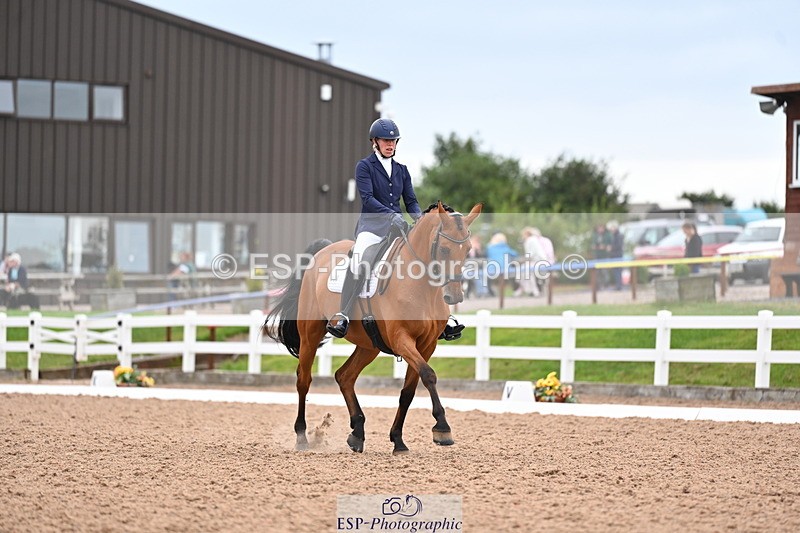 240817A-154920-10371 - 316-Hannah.Drinkwater-Sonnetti