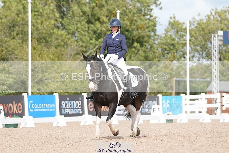 250906-121730-02276 - 082-Samantha.FussellDai.The.Pied