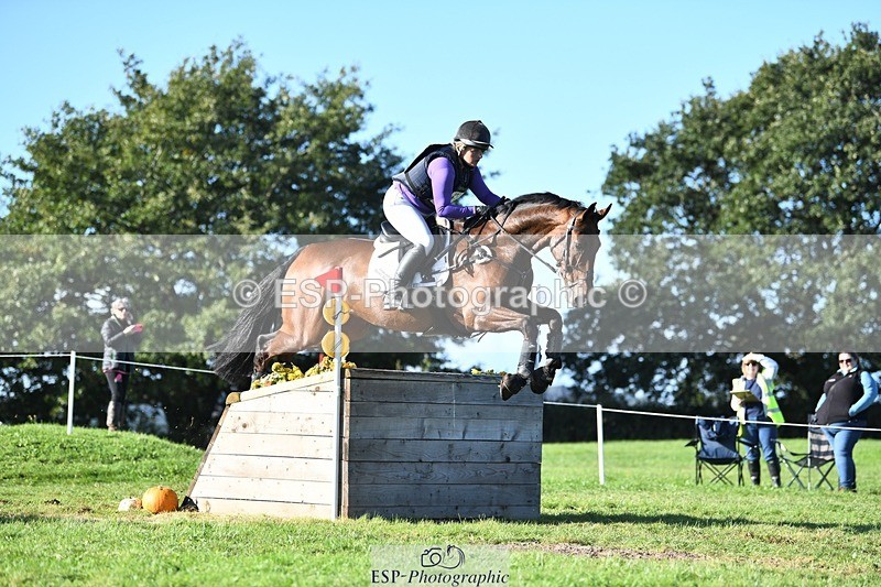 231022-110220-26163 - 229-HARTHILL.SAMBA-Charlotte.Rowe-XC