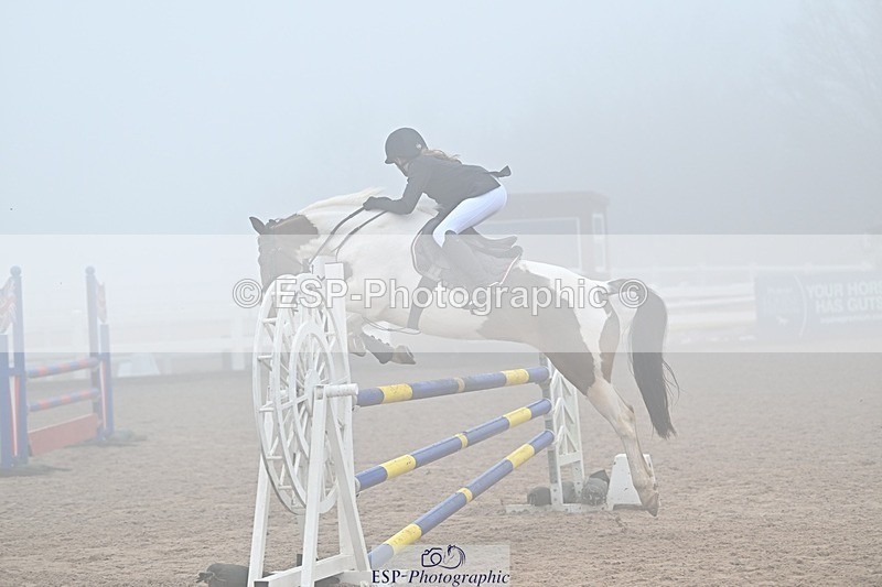 250208-122047-00529 - Cls 9 Pony Newcomers and 1m