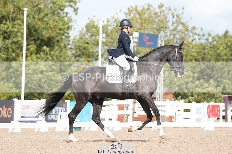 250906-115634-02066 - 034-Jasmine.SmithNigrasine.Rain