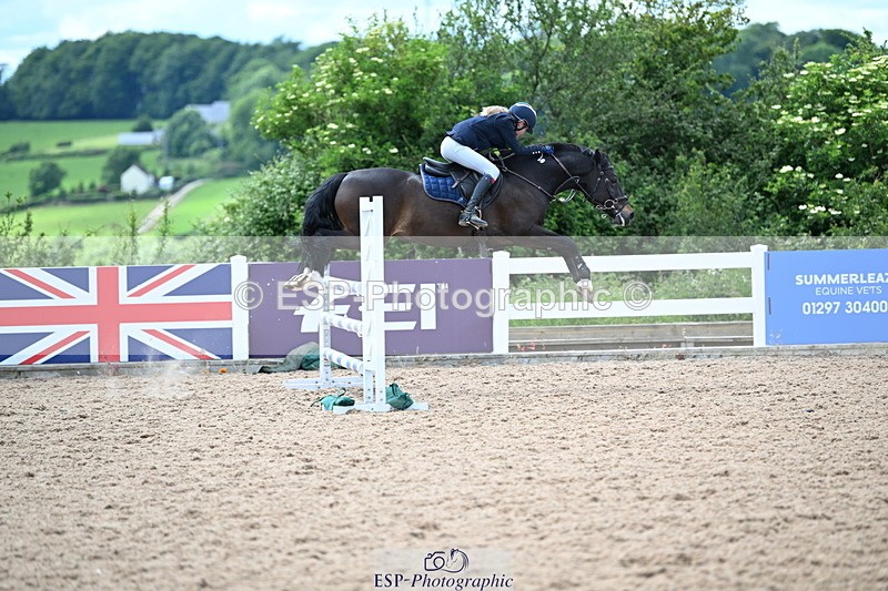 240608A-152717-01651 - Cls 11 Pony Newcomers and 1m Open