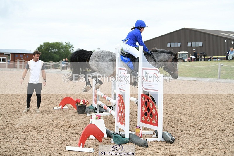 250807-102310-00111 - 70cm Round 1